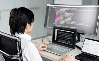 亳州 api php源码,下载的php源码怎么运行呢？